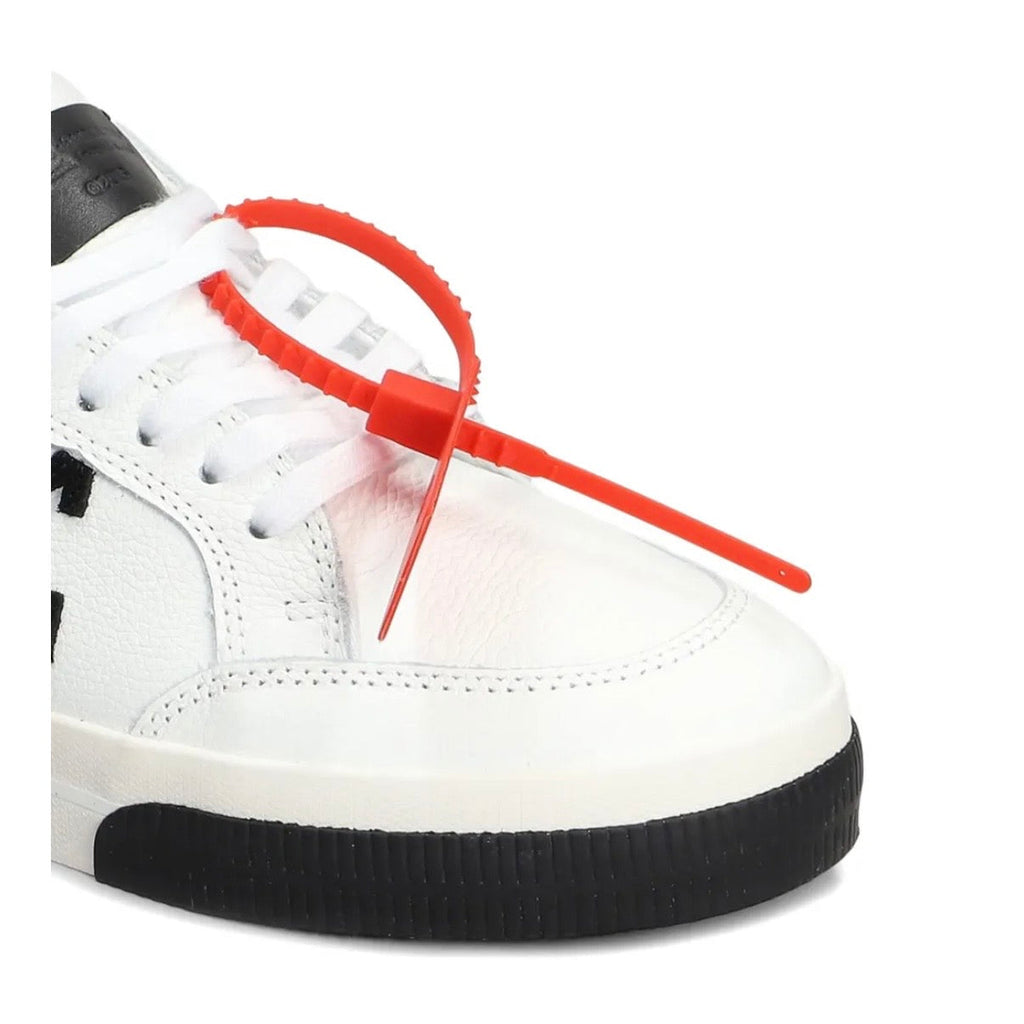 Shoes Of*-Wh*te